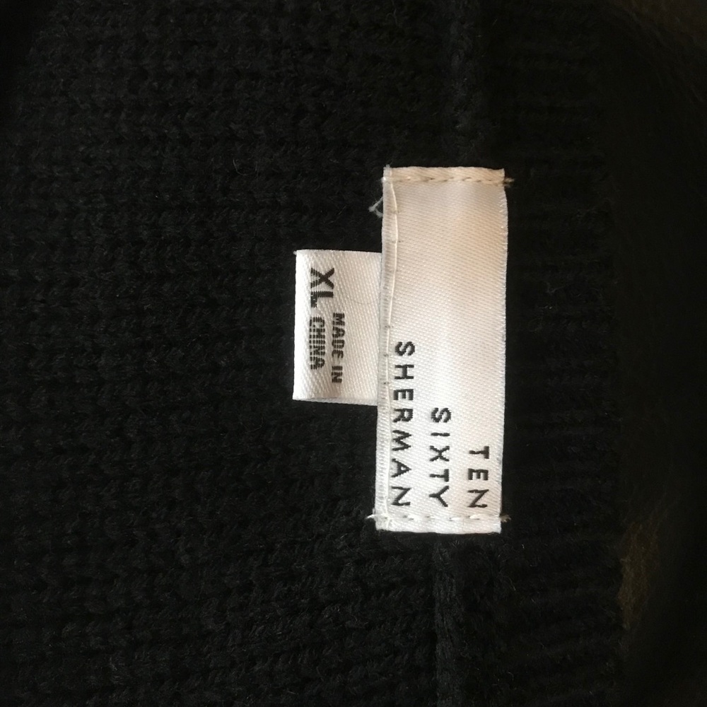 Sweater - Picture 4 of 4